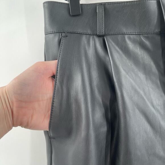 BANANA REPUBLIC Pants Size 4 Faux Leather Black Mob Wife Crop Cropped Pockets - Picture 7 of 10
